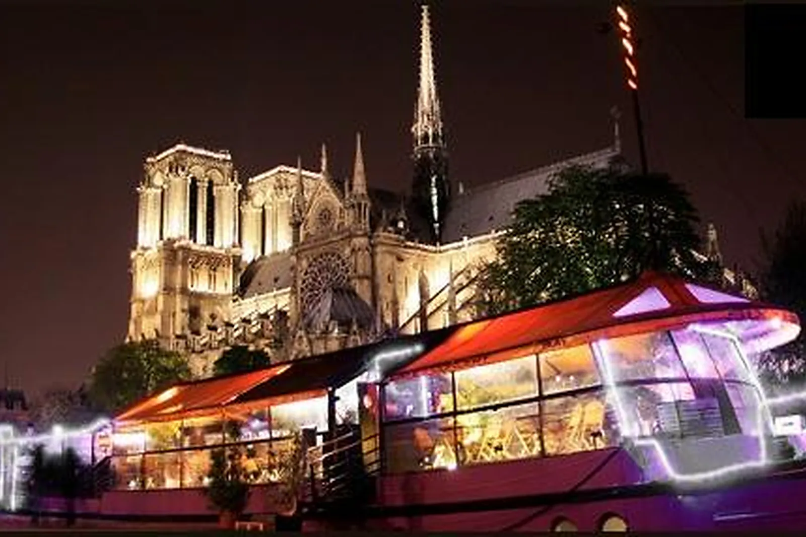 Lieux événementiels, BATEAU LE SIX HUIT