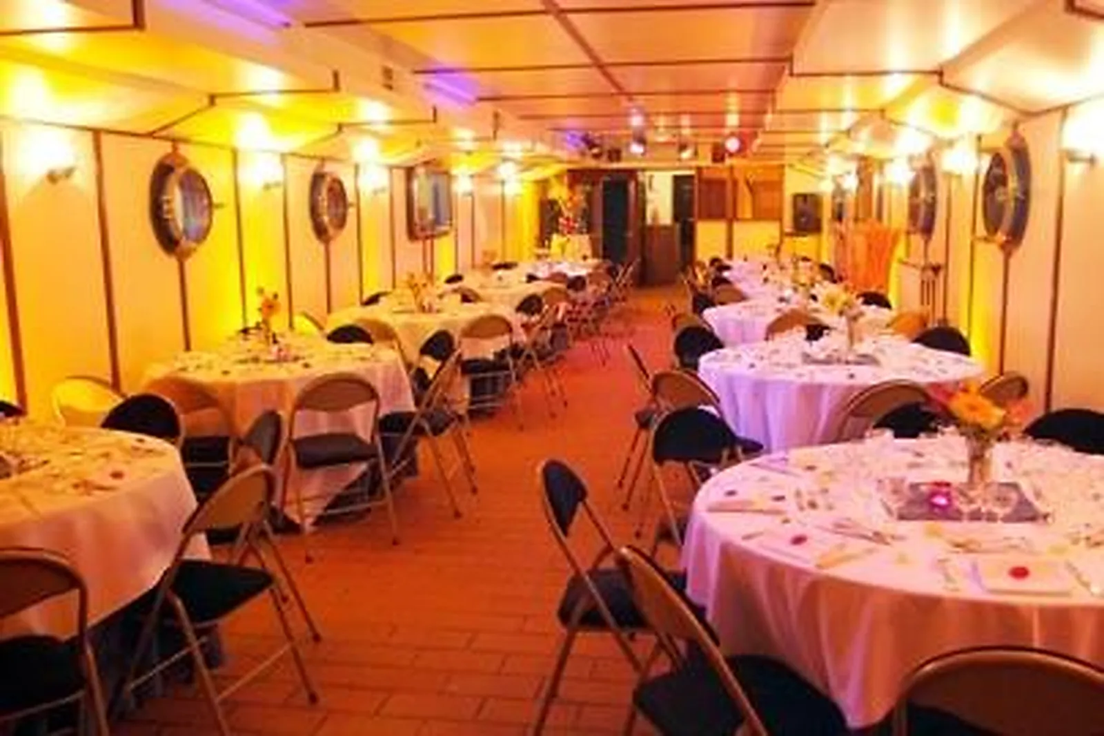 Lieux événementiels, BATEAU AABYSSE