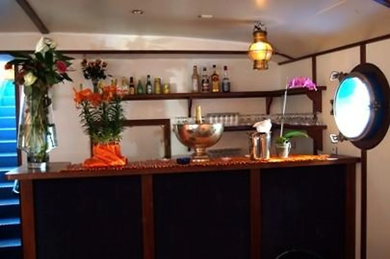 Lieux événementiels, BATEAU AABYSSE