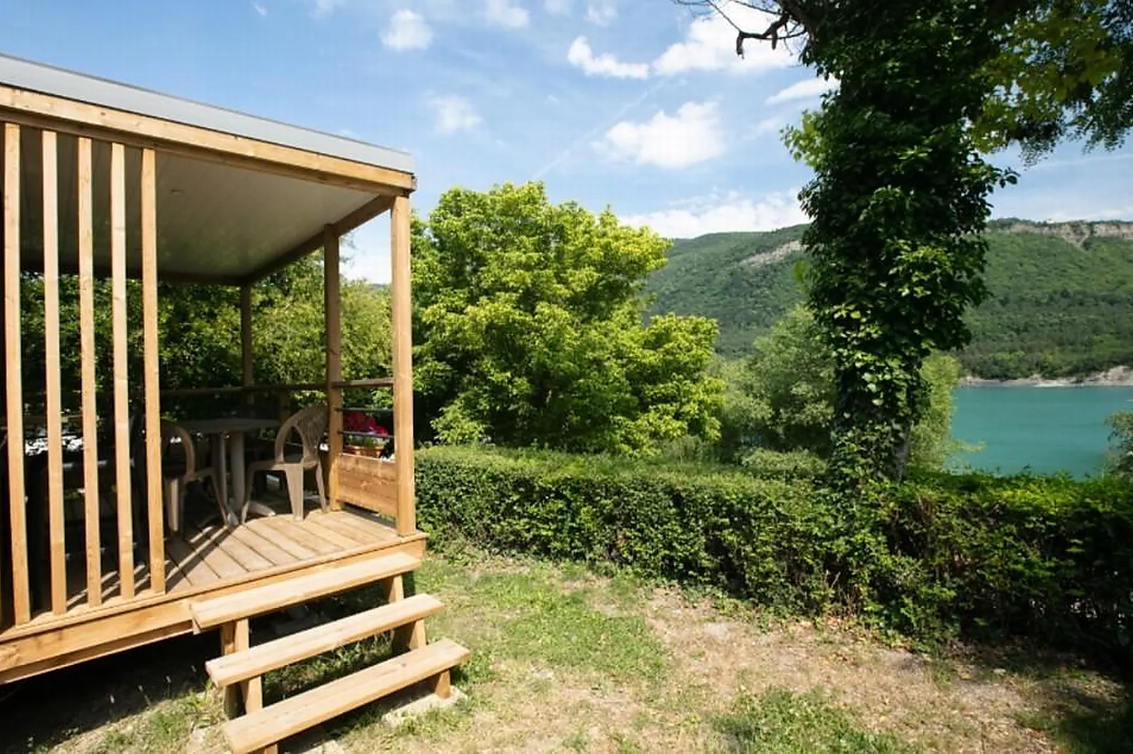 Lieux événementiels, BATEAU LA MIRA