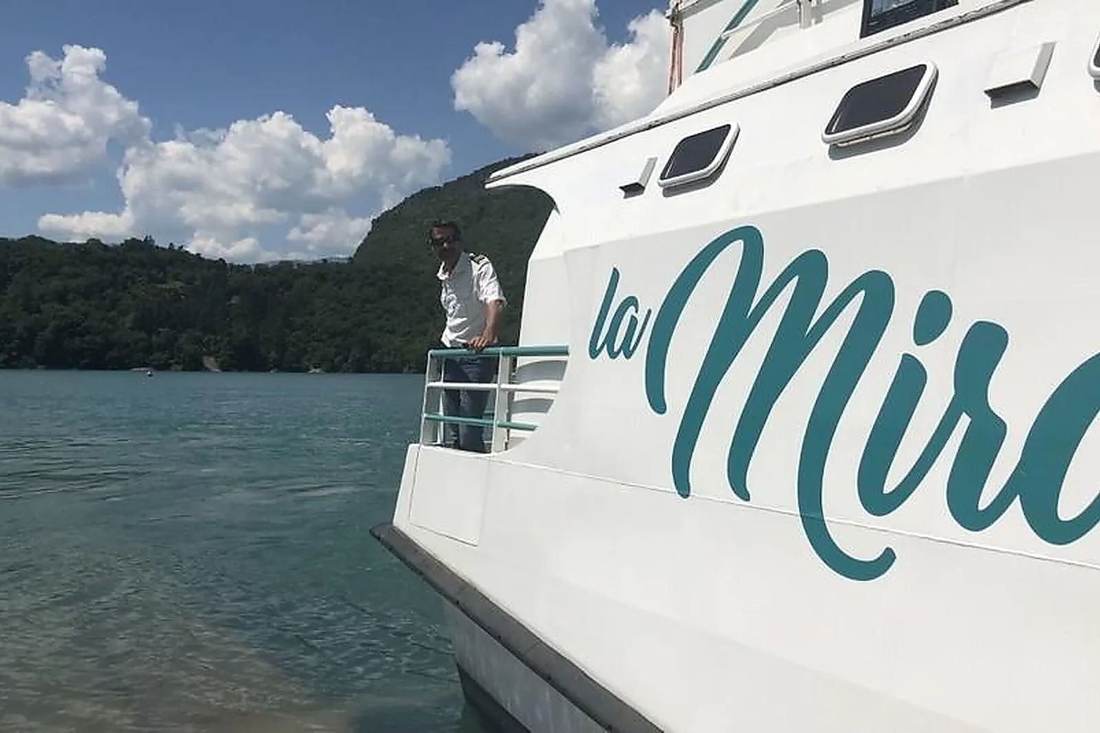 Lieux événementiels, BATEAU LA MIRA