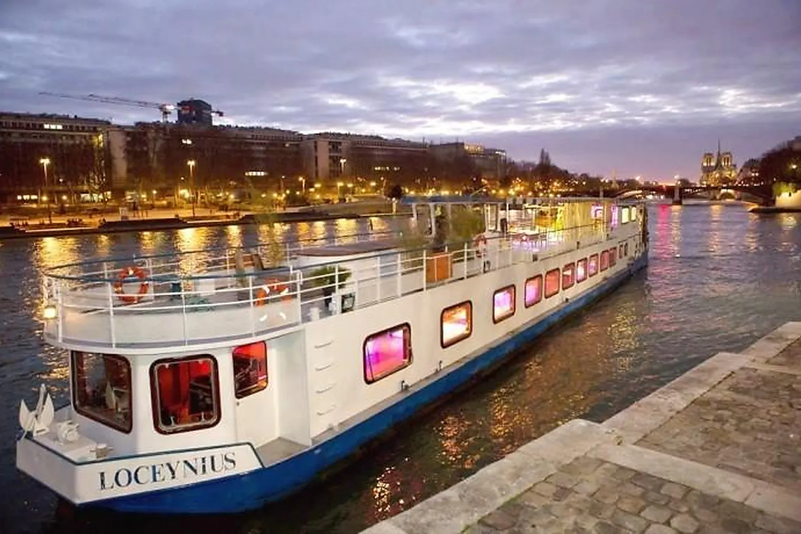 Lieux événementiels, BATEAU LE LOCEYNIUS
