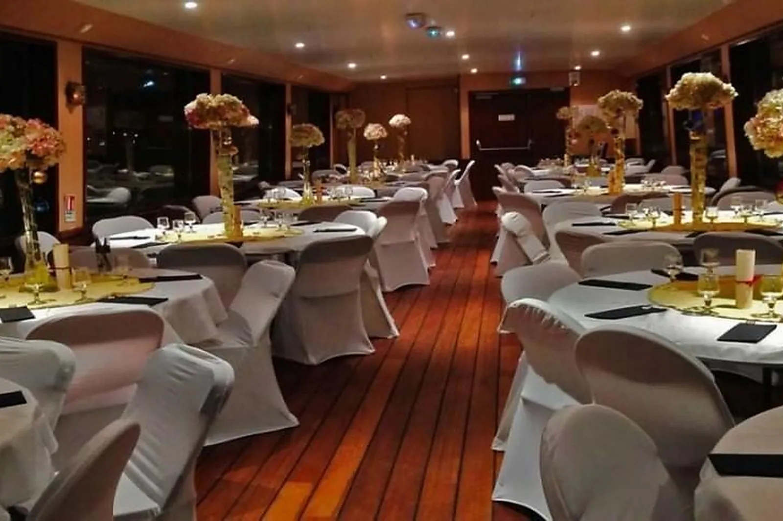 Lieux événementiels, BATEAU LE LOCEYNIUS