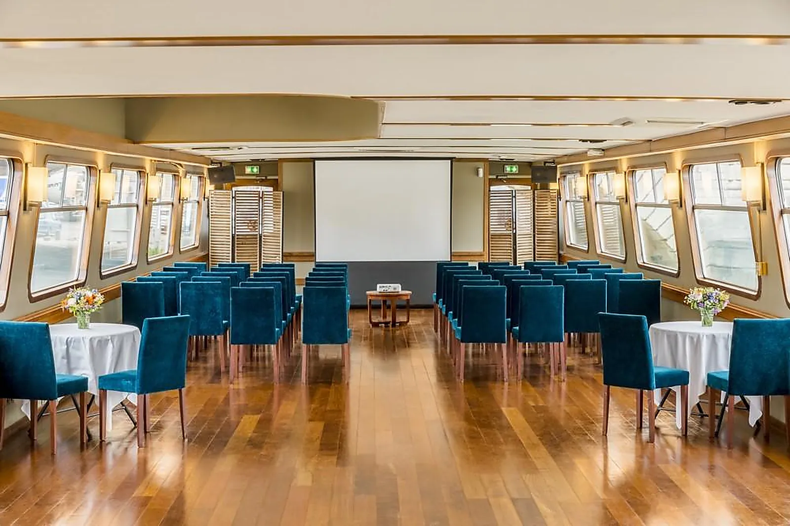 Lieux événementiels, BATEAU MELODY BLUES