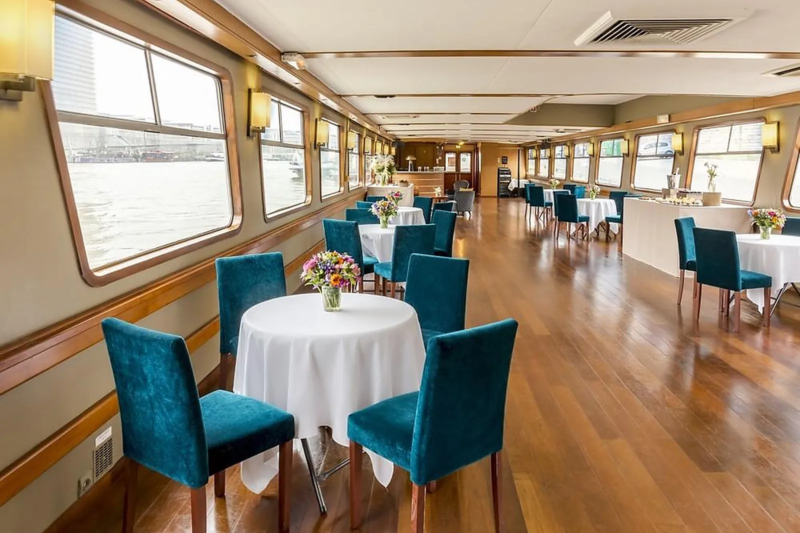 Lieux événementiels, BATEAU MELODY BLUES