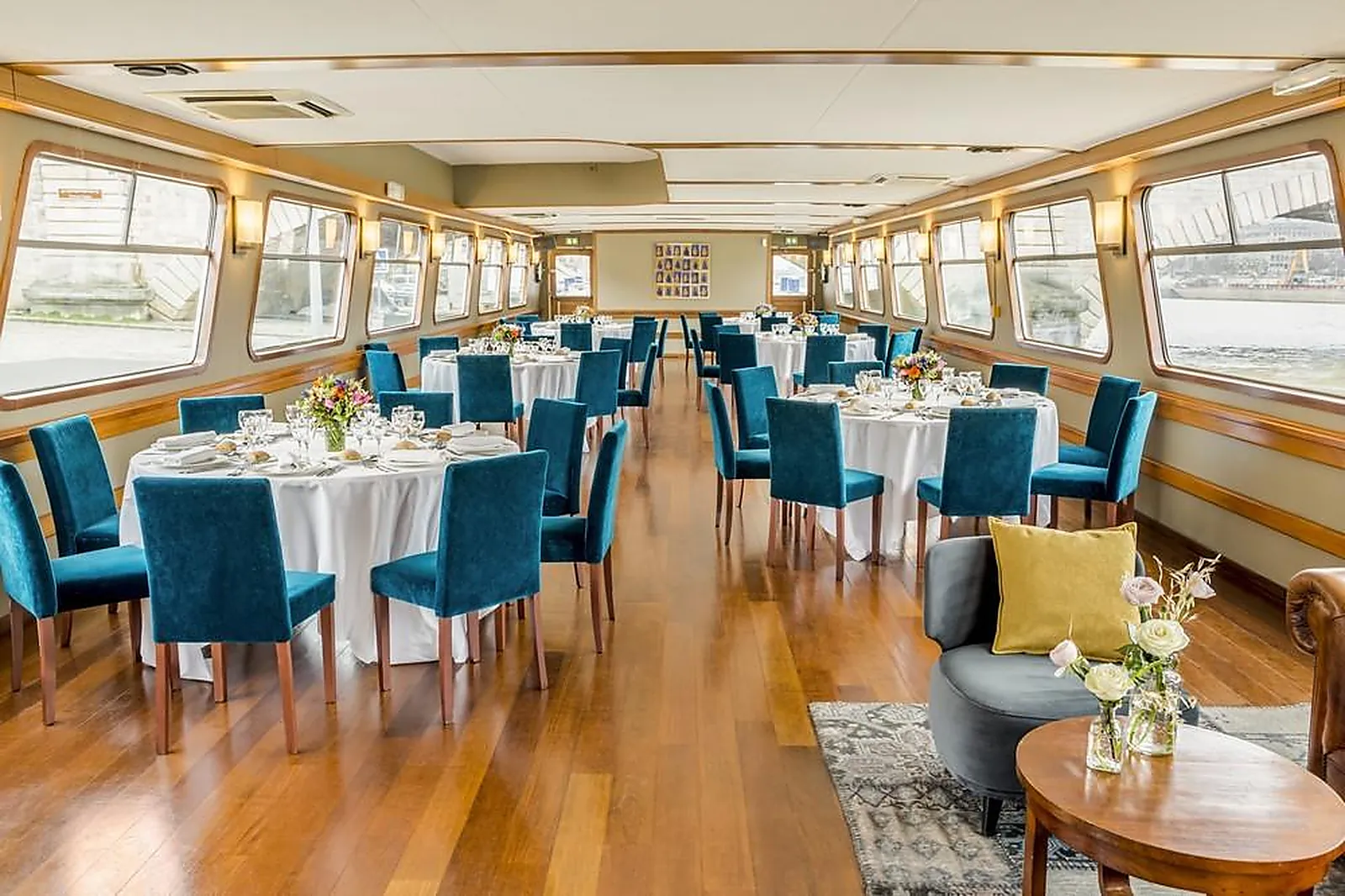 Lieux événementiels, BATEAU MELODY BLUES