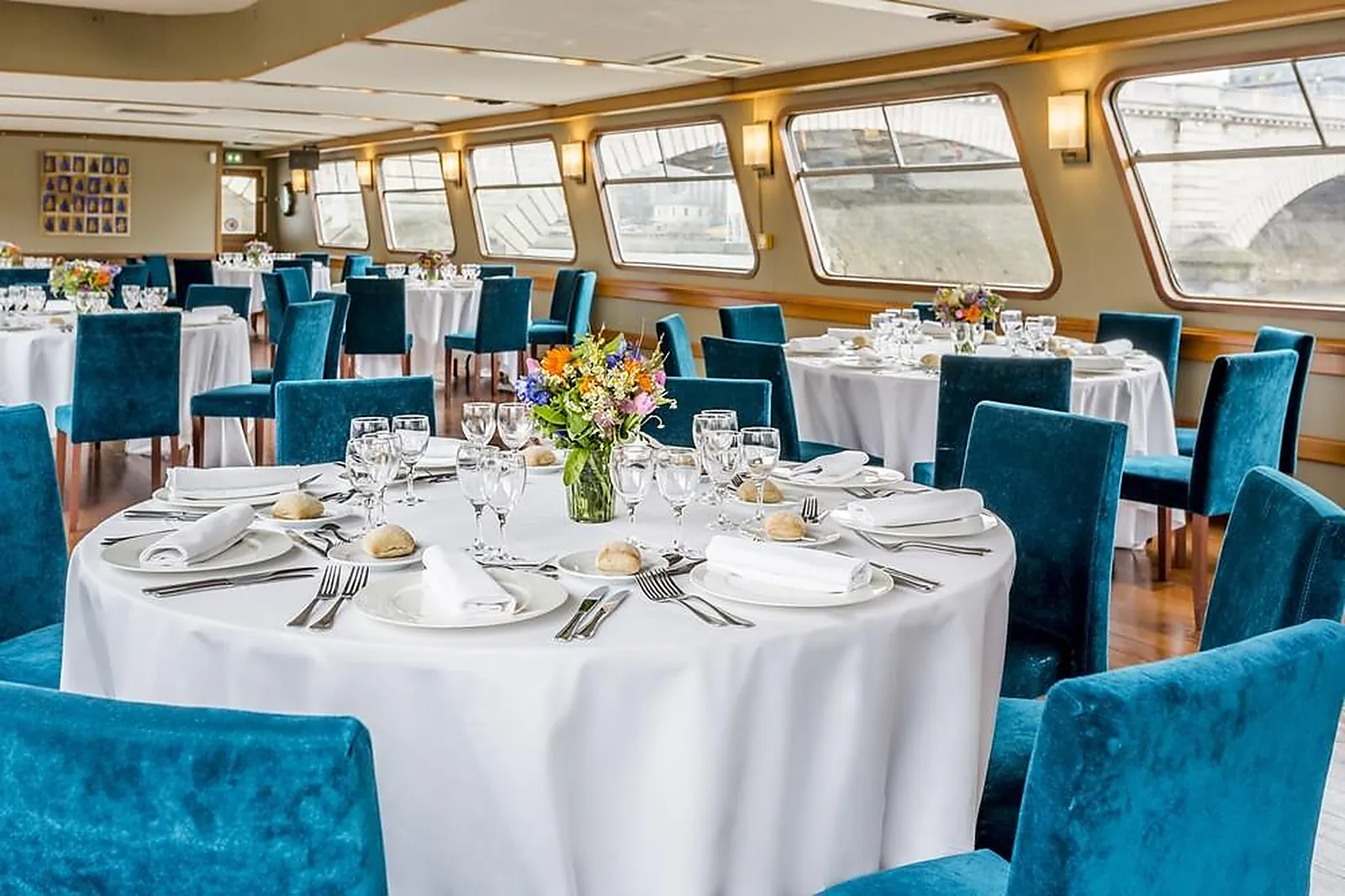 Lieux événementiels, BATEAU MELODY BLUES