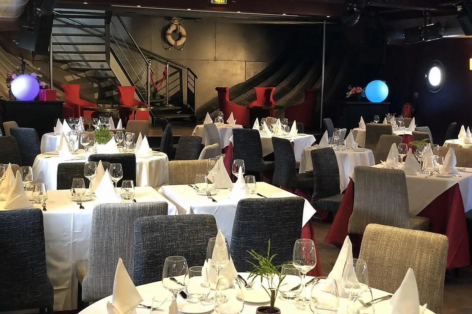 Lieux événementiels, BATEAU NIX NOX