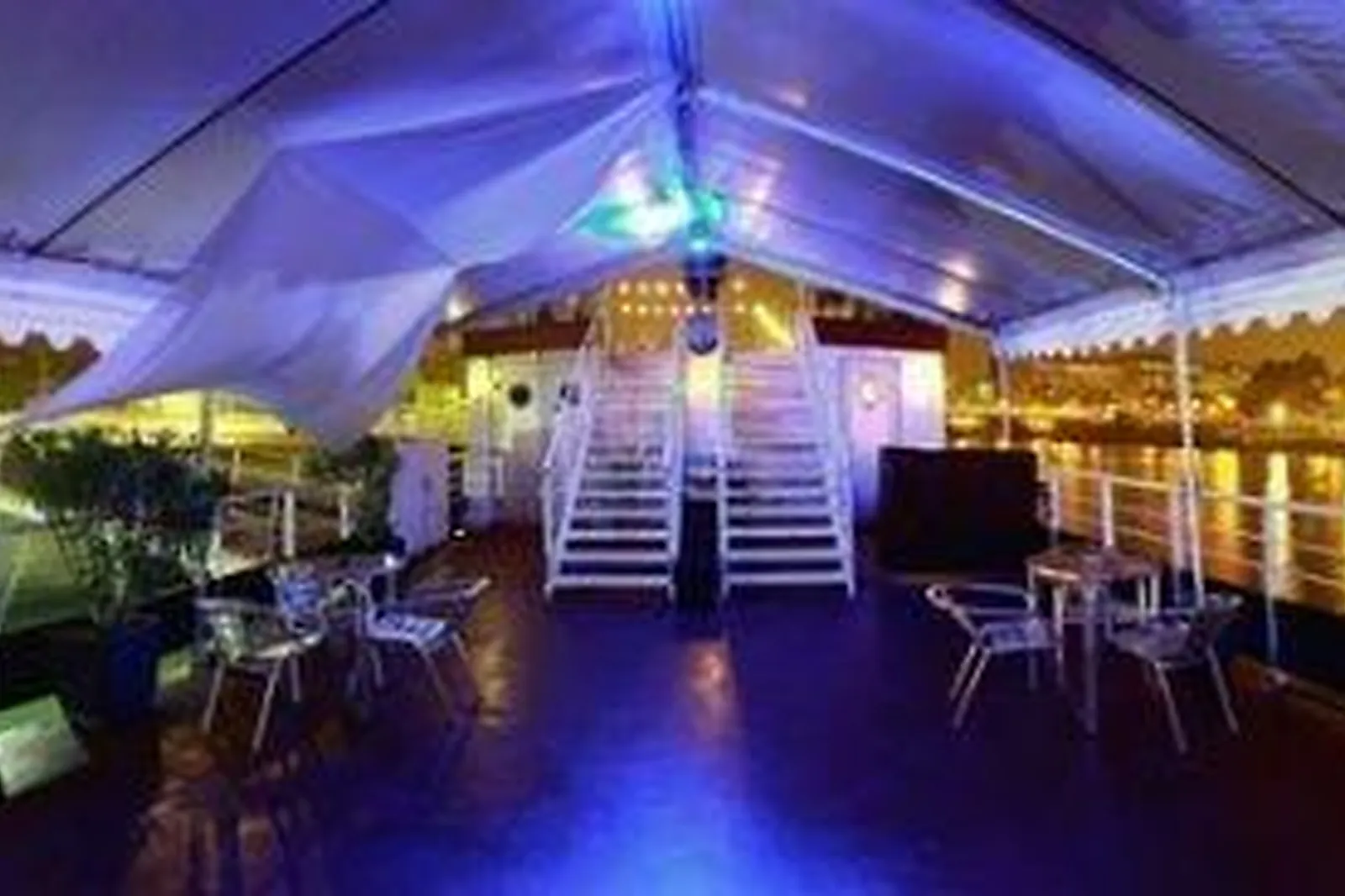 Lieux événementiels, BATEAU NIX NOX