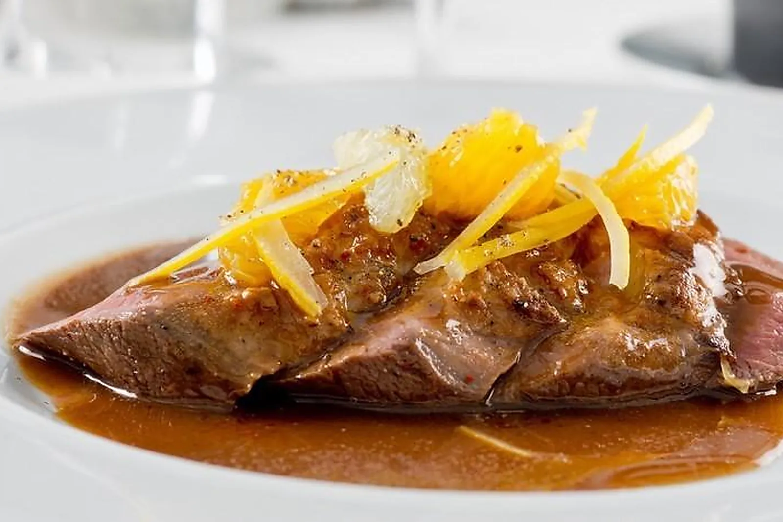 Lieux événementiels, BATEAUX PARISIENS