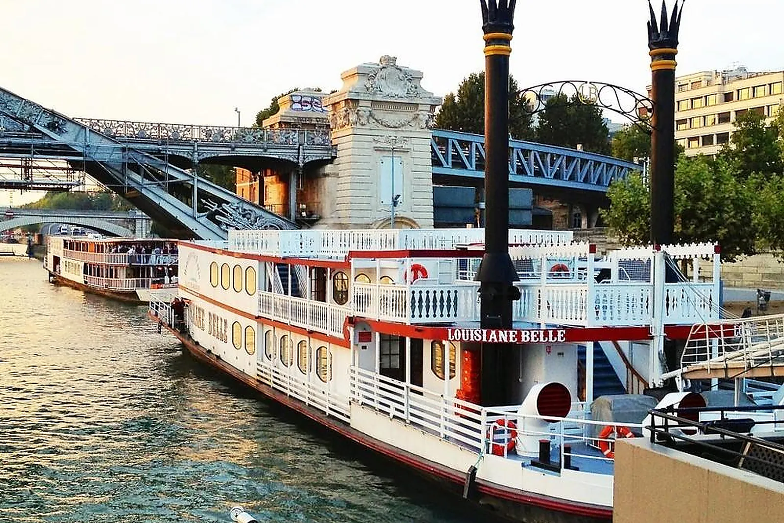 Lieux événementiels, BATEAUX DE PARIS - LOUISIANE BELLE