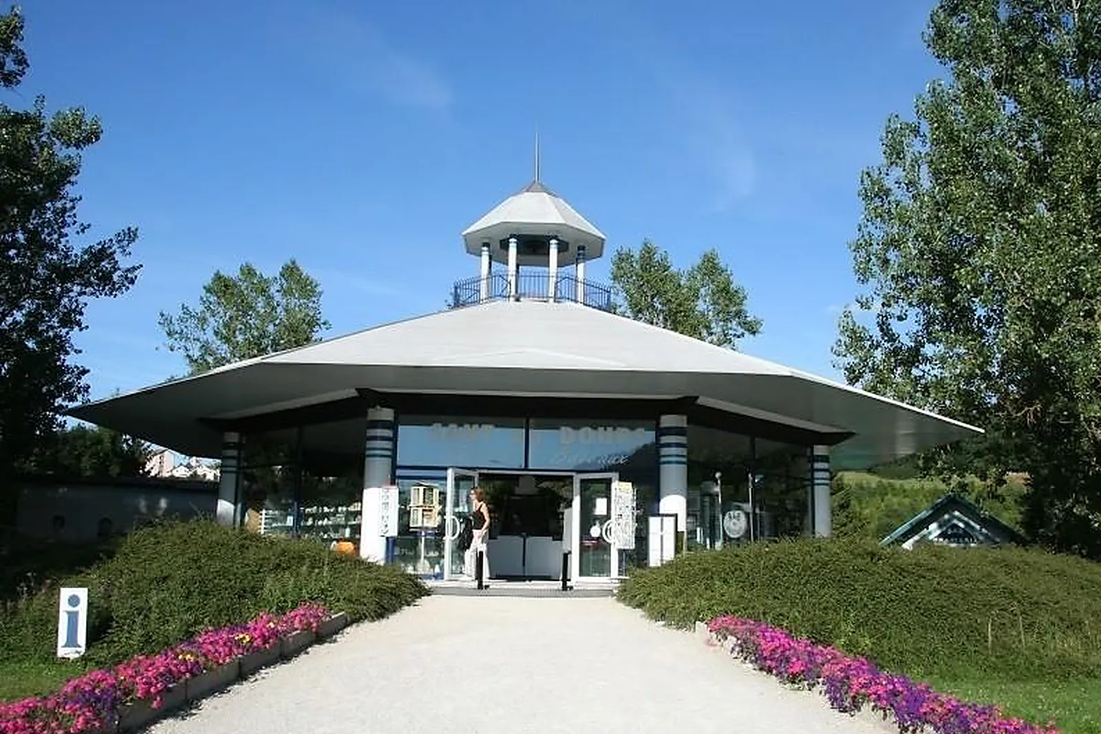 Lieux événementiels, BATEAUX DU SAUT DU DOUBS