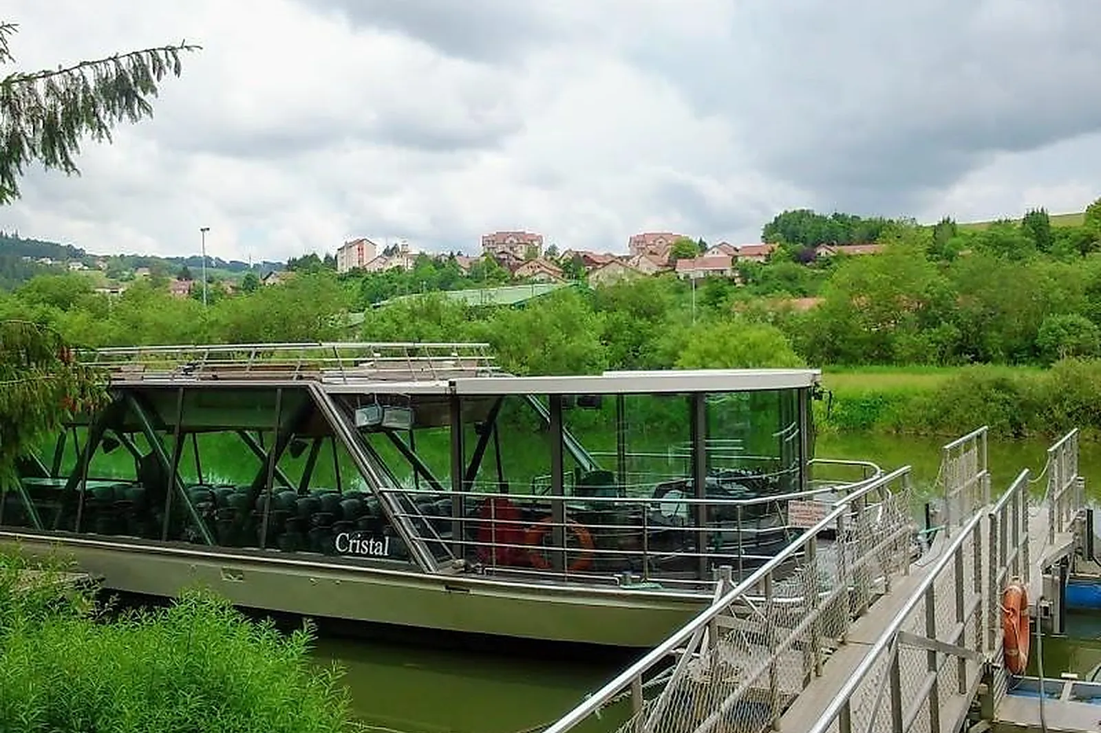Lieux événementiels, BATEAUX DU SAUT DU DOUBS