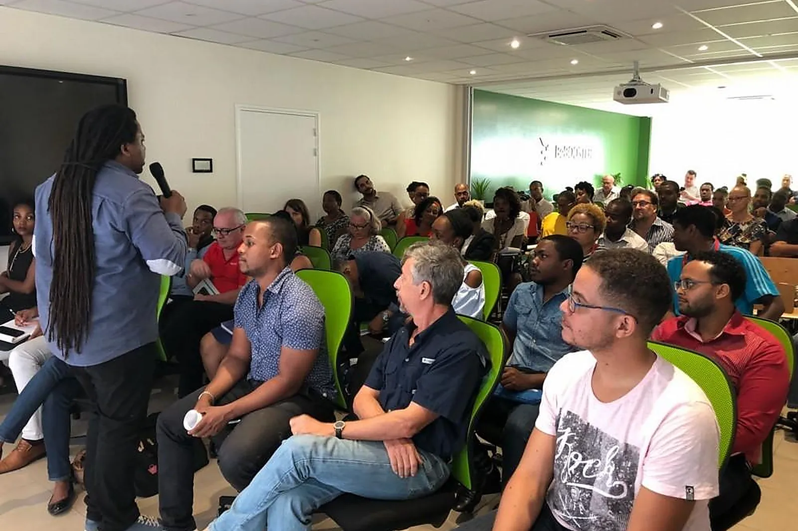 Lieux événementiels, BE BOOSTER