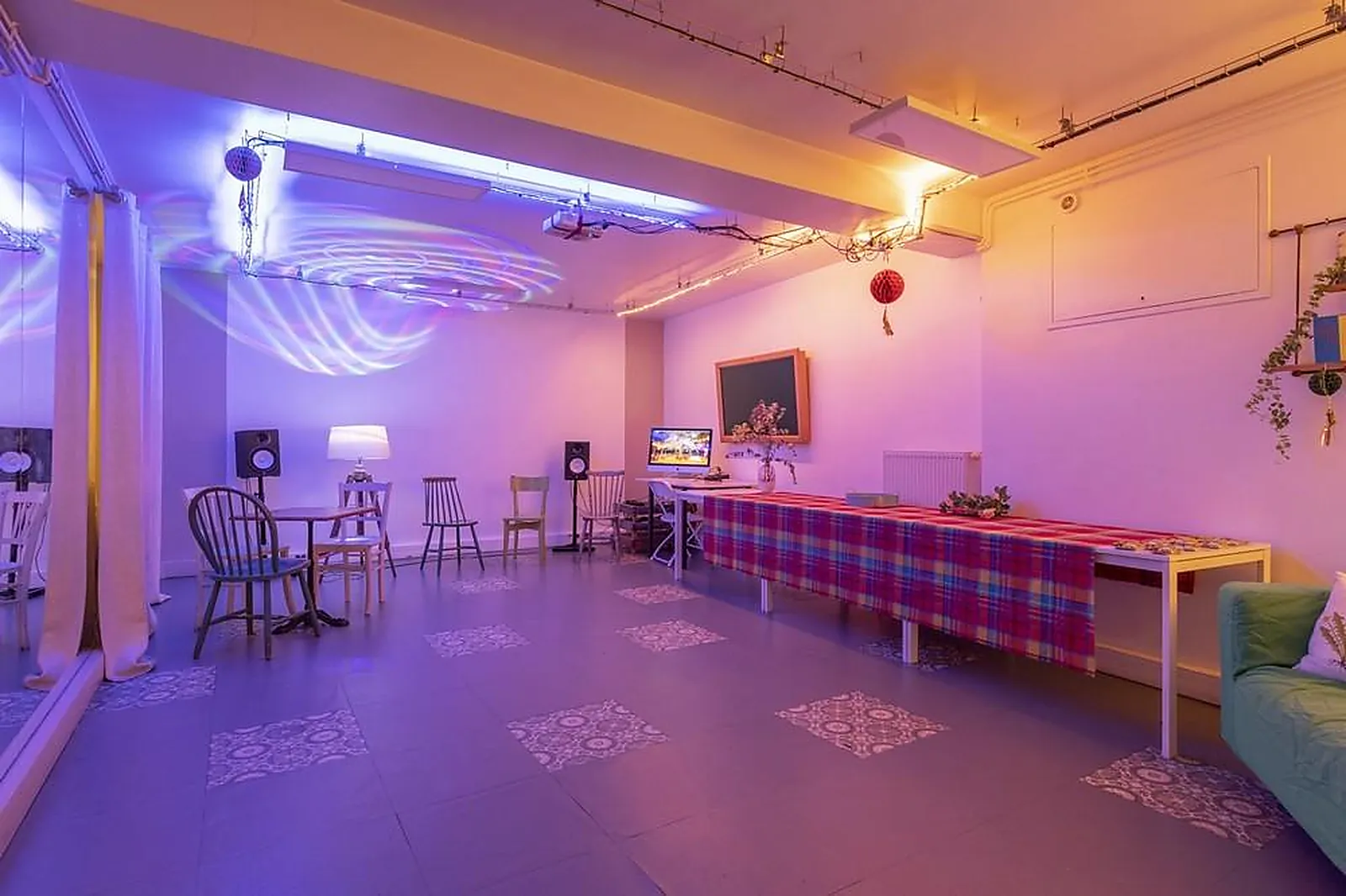 Lieux événementiels, BE-SPACES