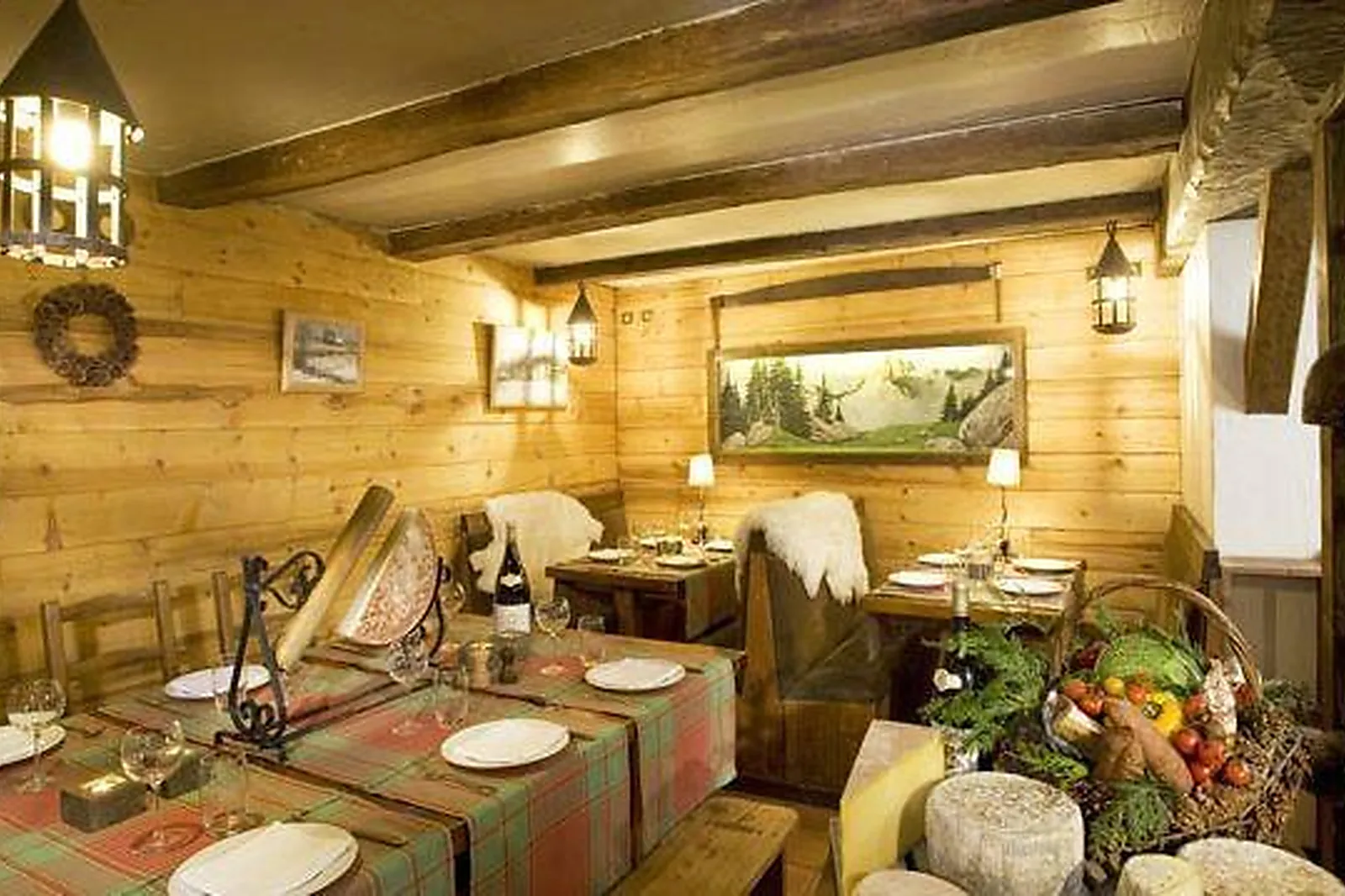 Lieux événementiels, BEST WESTERN CHALET LES SAYTELS