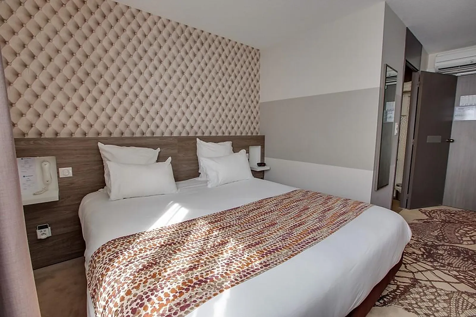 Lieux événementiels, BEST WESTERN HOTEL AGEN LE PASSAGE