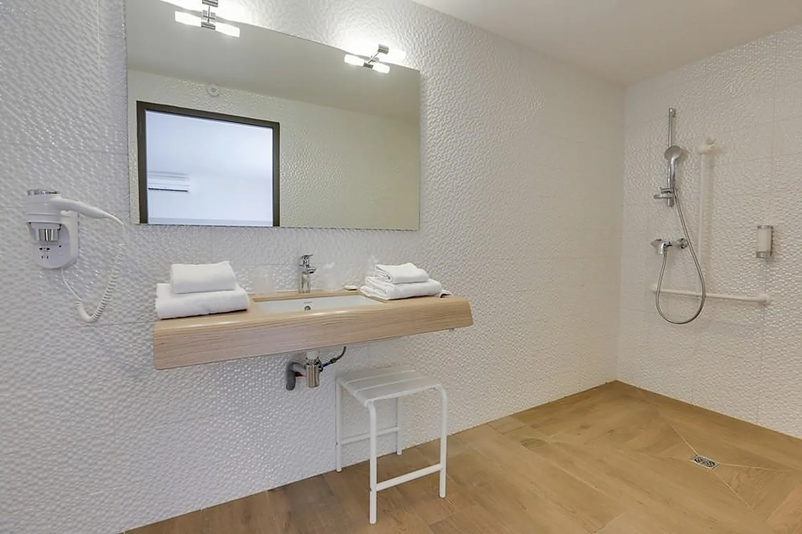 Lieux événementiels, BEST WESTERN HOTEL AGEN LE PASSAGE