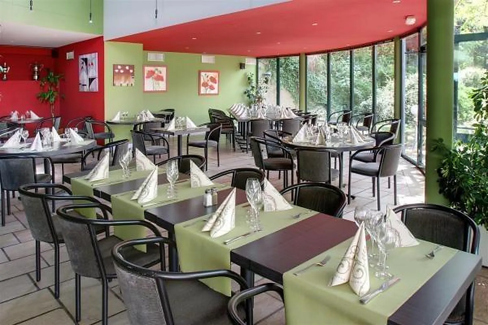 Lieux événementiels, BEST WESTERN HÔTEL DU GOLF D'ALBON