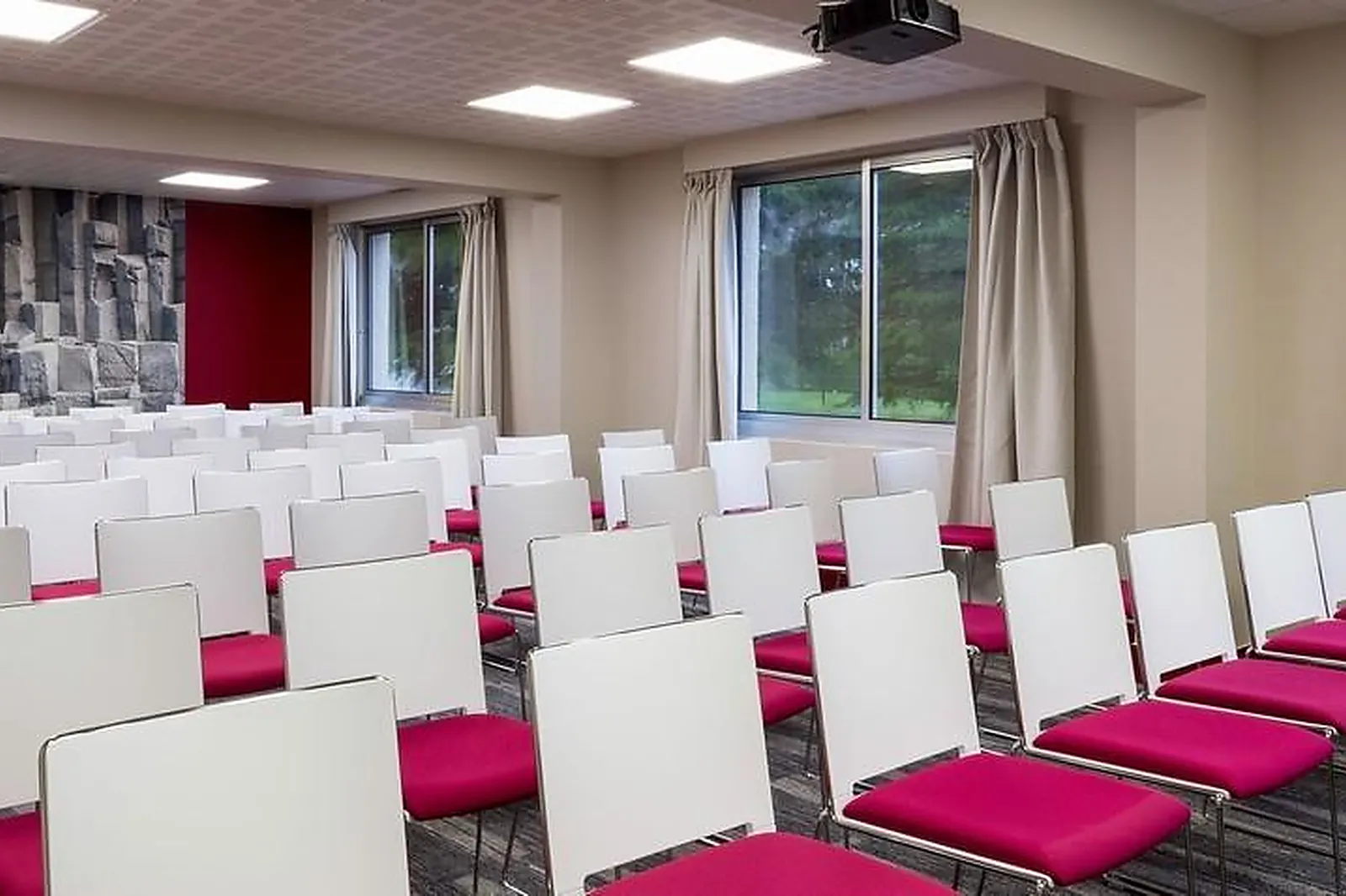 Lieux événementiels, BEST WESTERN LA PORTE DES CHÂTEAUX