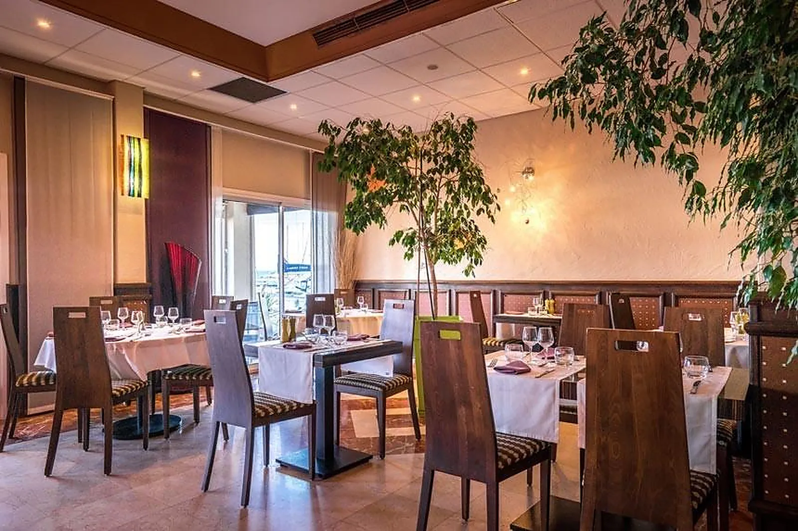 Lieux événementiels, BEST WESTERN PLUS HÔTEL LA MARINA