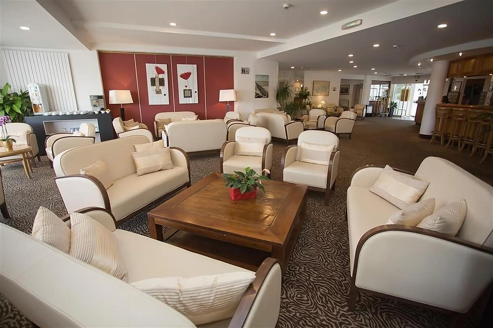 Lieux événementiels, BEST WESTERN PLUS HÔTEL LE ROOF