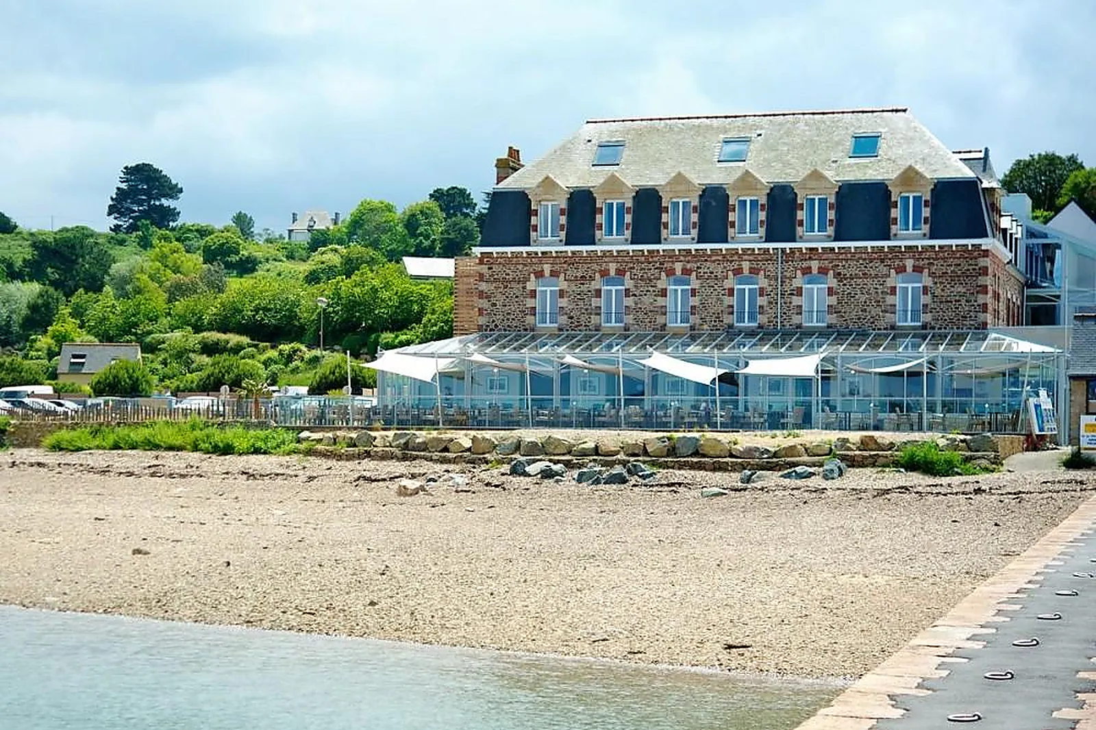 Lieux événementiels, BEST WESTERN PLUS HÔTEL LES TERRASSES DE BREHAT