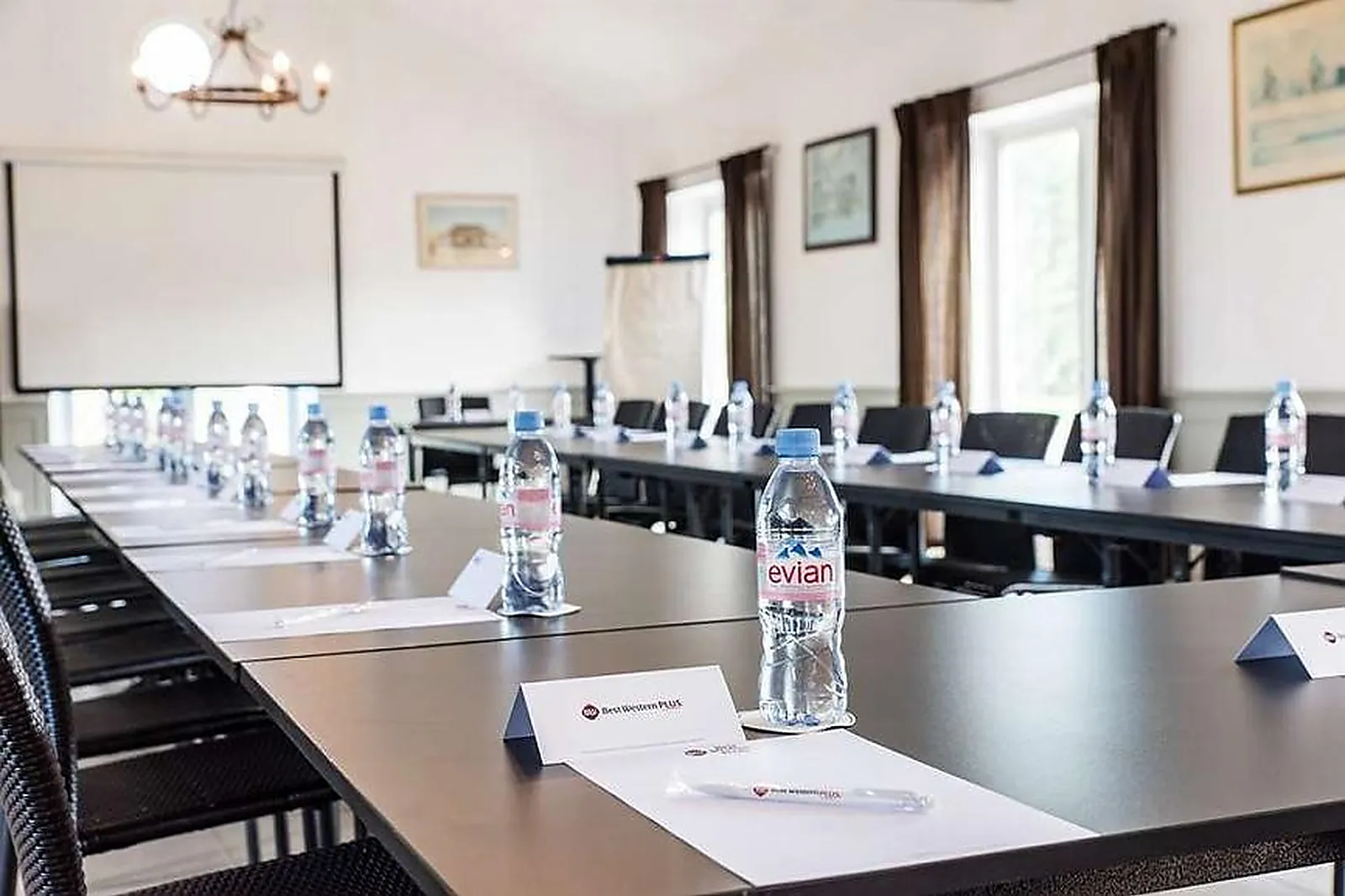 Lieux événementiels, BEST WESTERN PLUS LE CANARD SUR LE TOIT