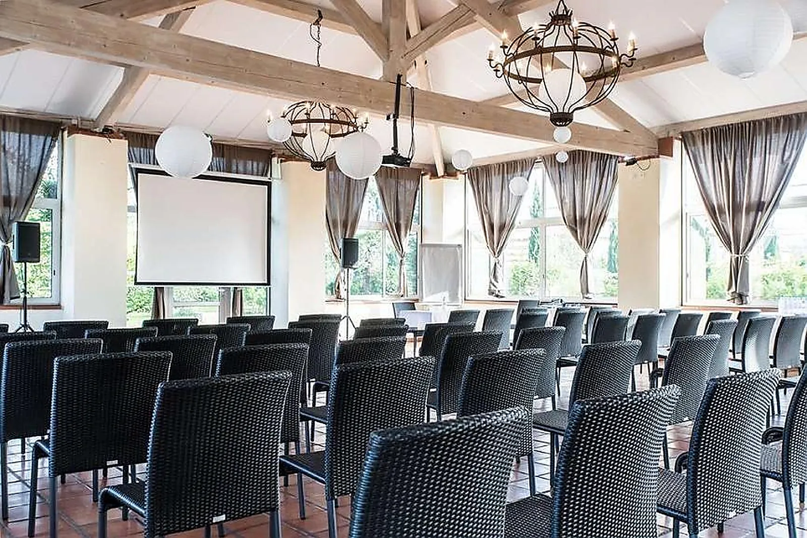 Lieux événementiels, BEST WESTERN PLUS LE CANARD SUR LE TOIT