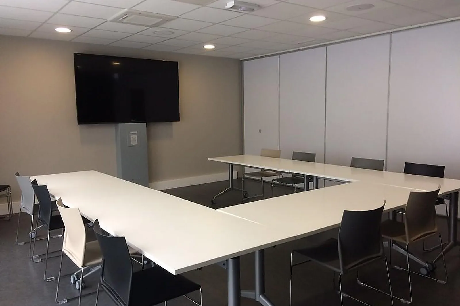 Lieux événementiels, BEST WESTERN PLUS SUITCASE PARIS LA DÉFENSE