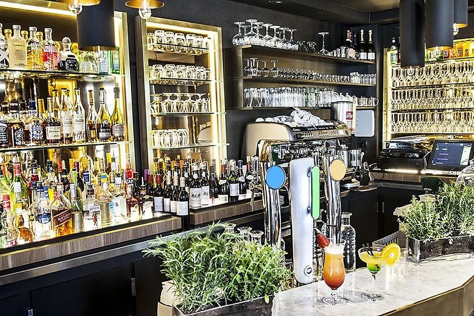 Lieux événementiels, BISTRO DE L'ARC