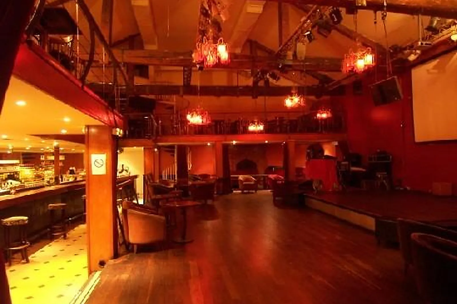 Lieux événementiels, BIZZ'ART