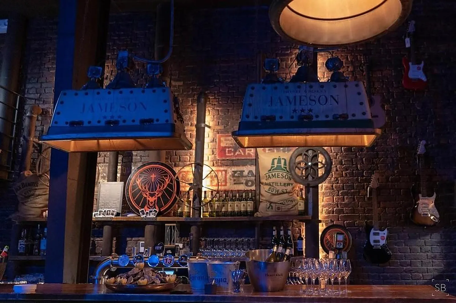 Lieux événementiels, BLACK SHELTER