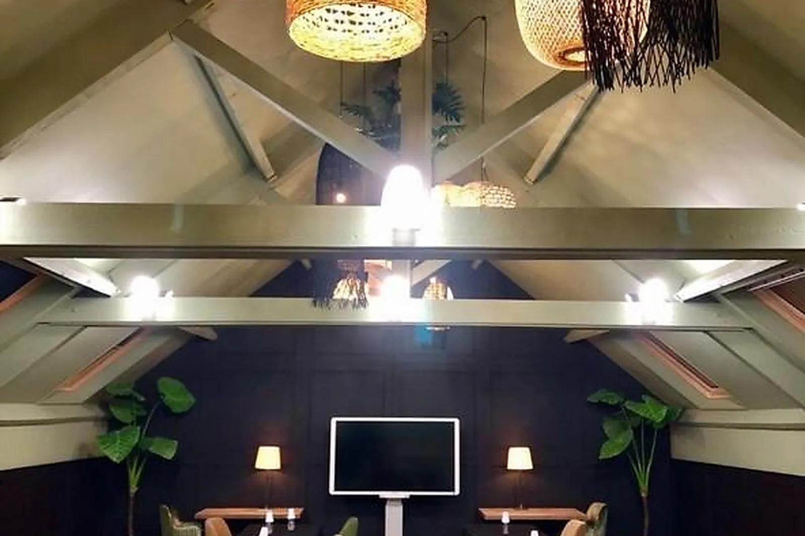 Lieux événementiels, BLACK AND GREEN