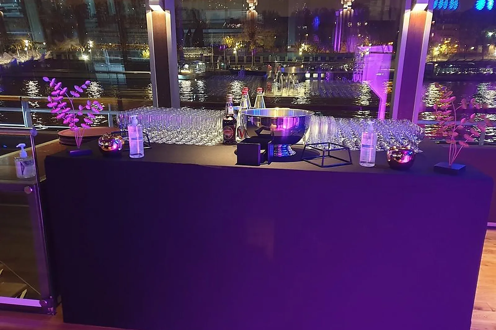 Lieux événementiels, BLEU SEINE BEL AMI