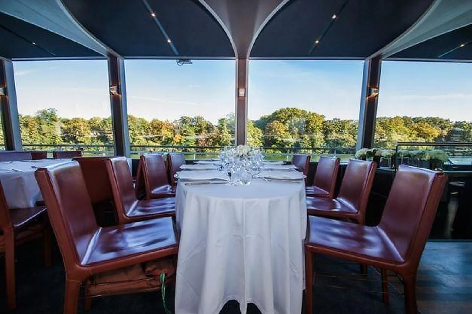 Lieux événementiels, BLEU SEINE BEL AMI