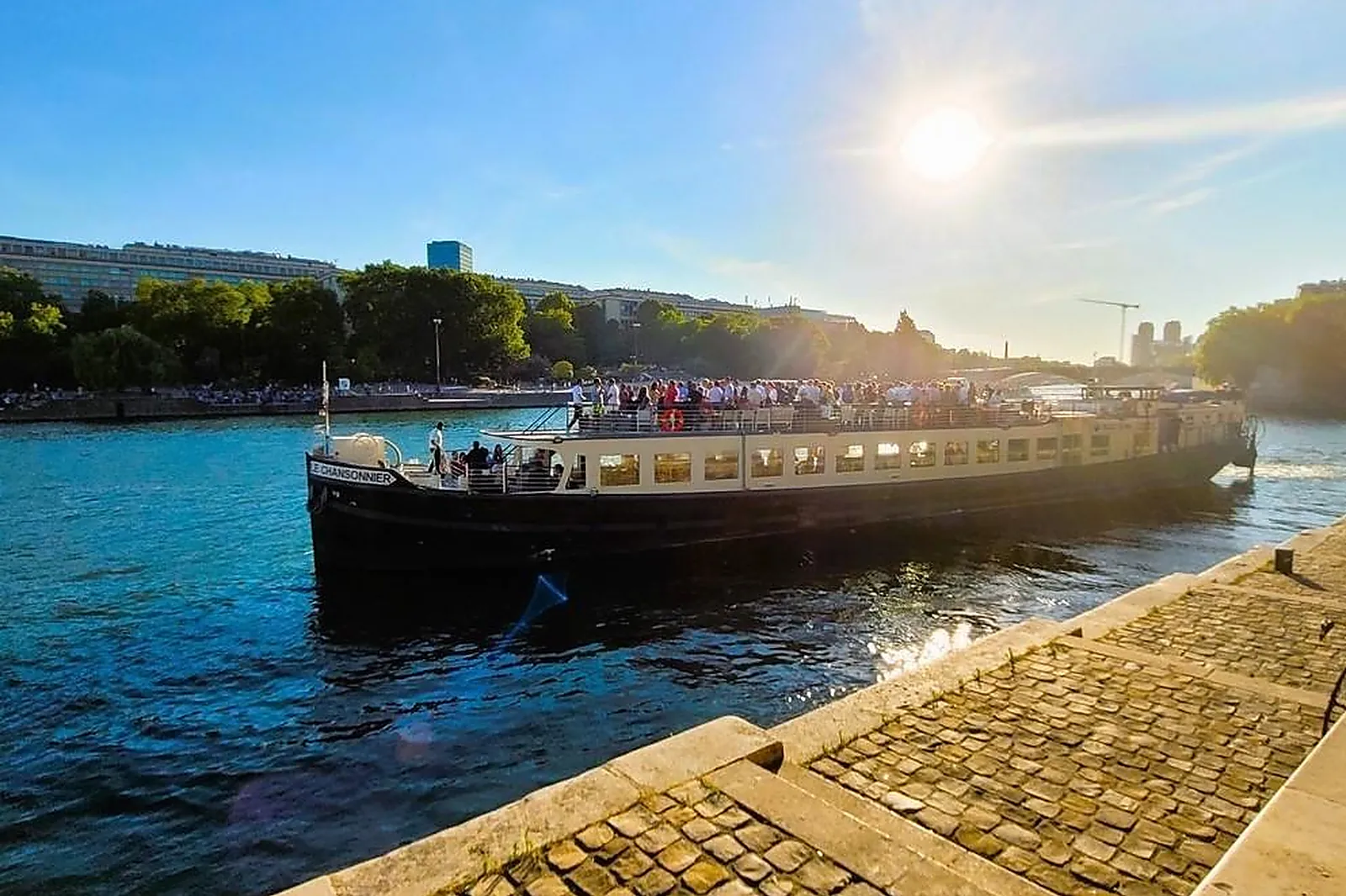 Lieux événementiels, BLEU SEINE LE CHANSONNIER