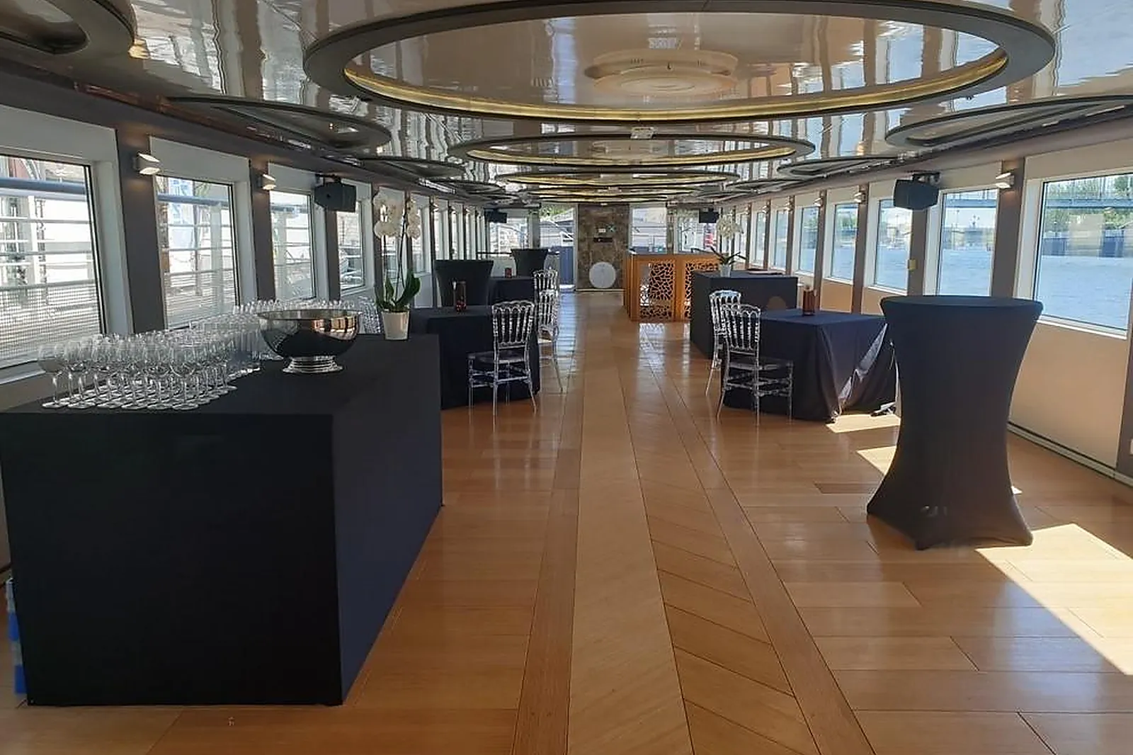 Lieux événementiels, BLEU SEINE LE CHANSONNIER