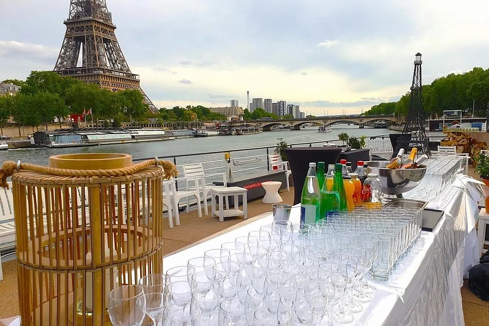 Lieux événementiels, BLEU SEINE LE CHANSONNIER
