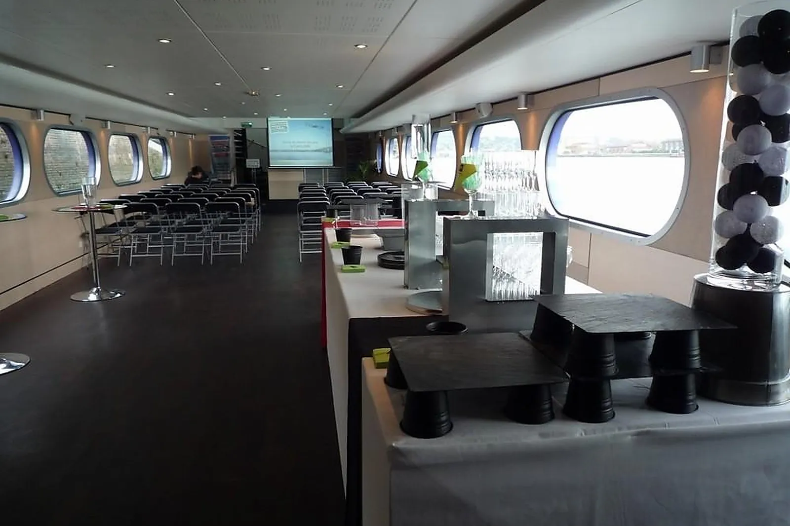 Lieux événementiels, BODEGA AND CO