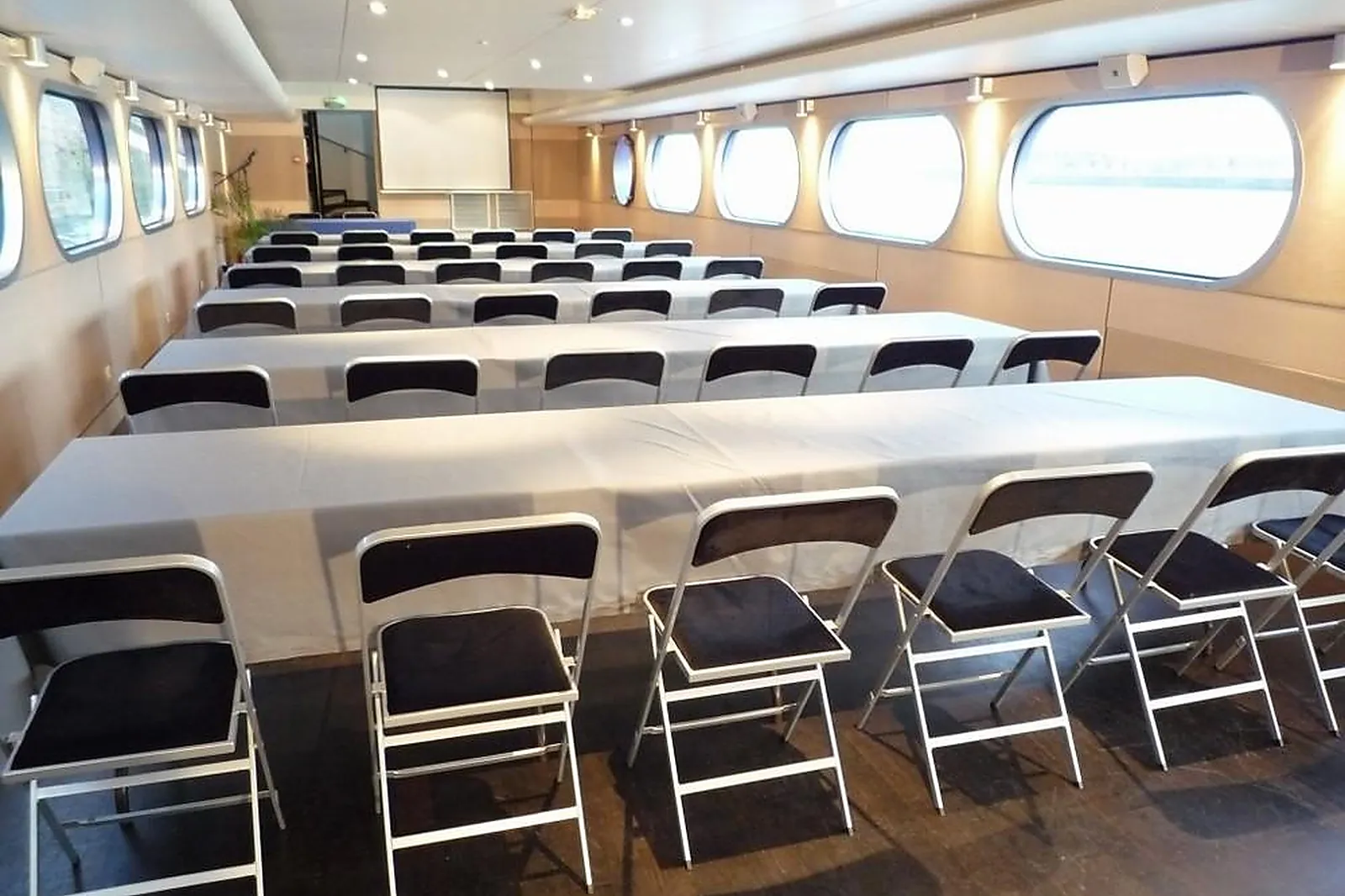 Lieux événementiels, BODEGA AND CO