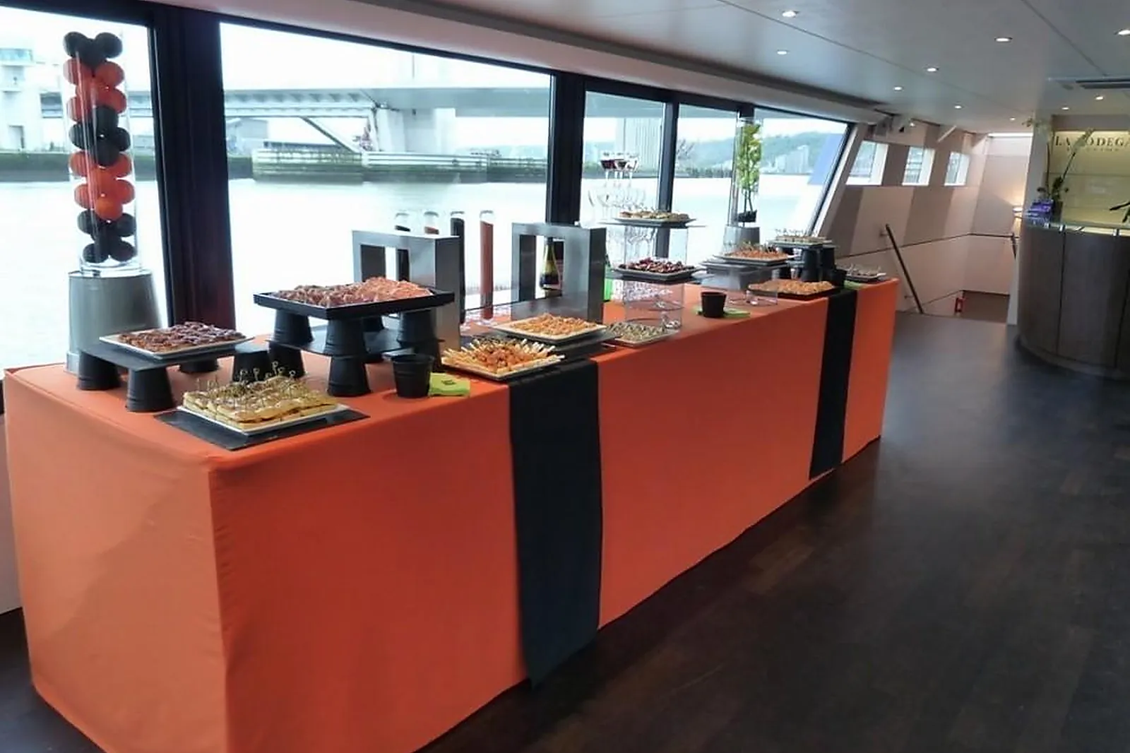 Lieux événementiels, BODEGA AND CO