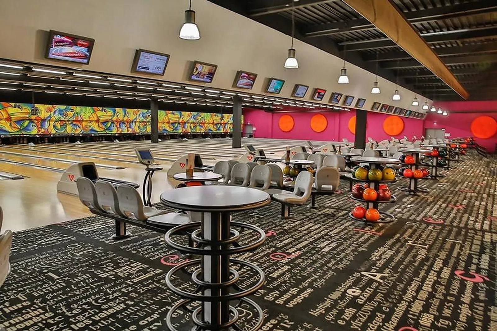 Lieux événementiels, BOWL CENTER ORGEVAL