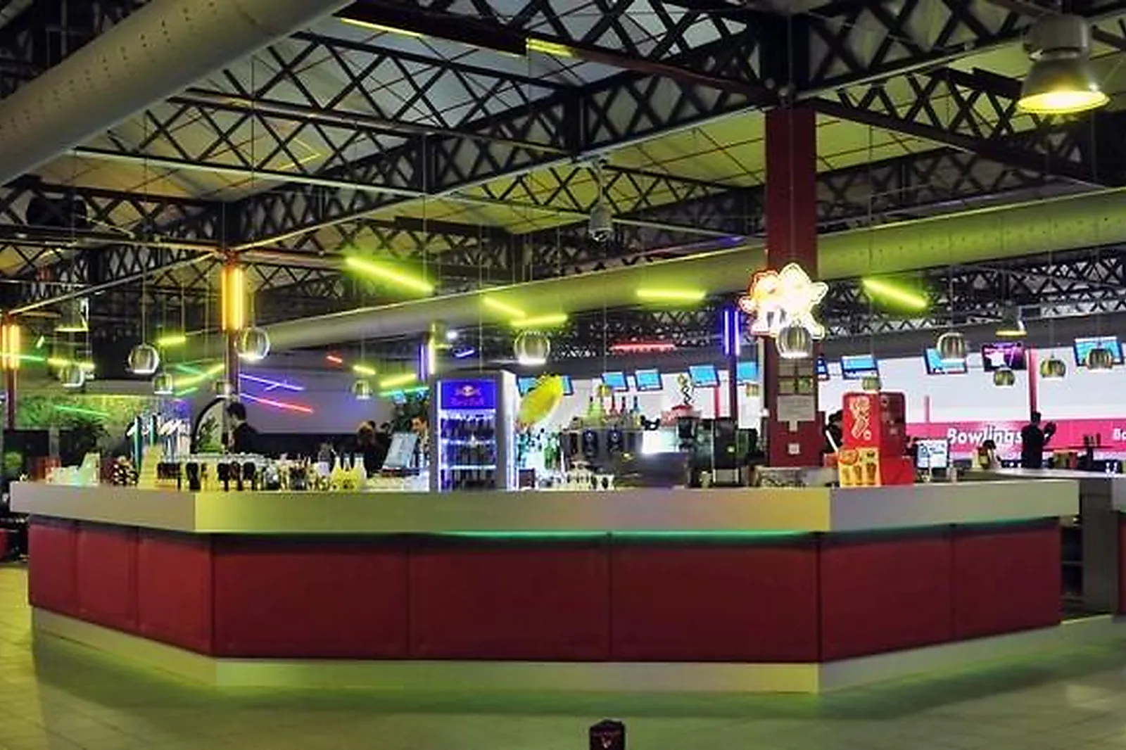 Lieux événementiels, BOWLING STAR LYON 8ÈME