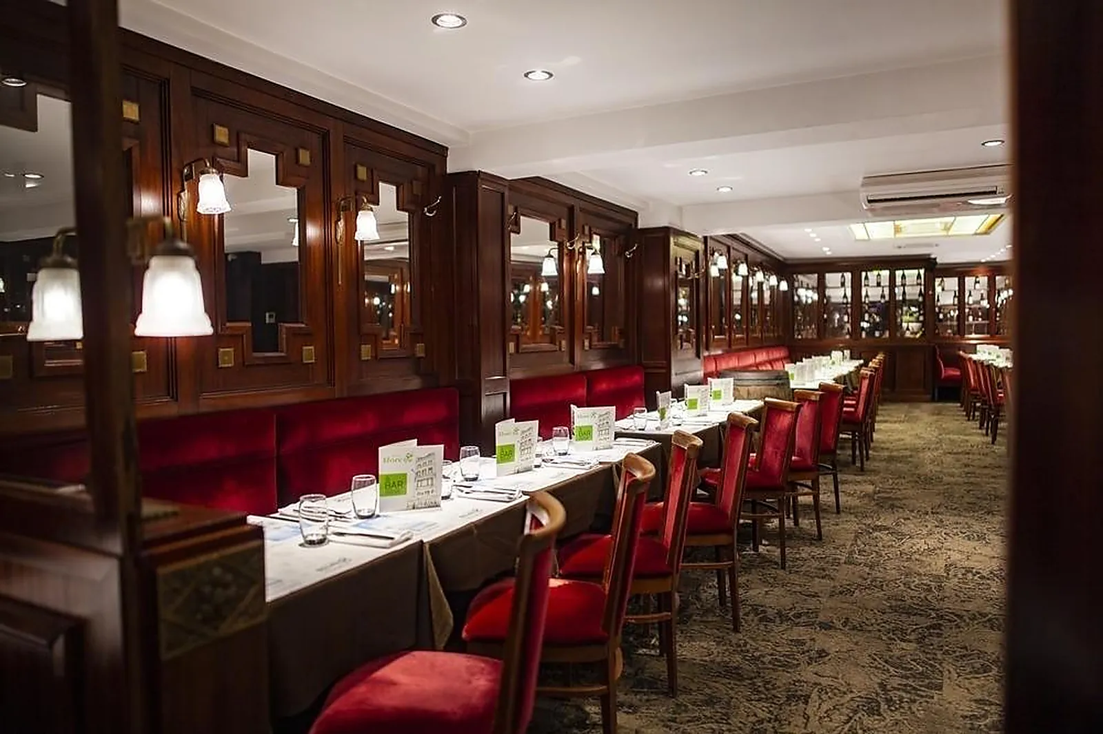 Lieux événementiels, BRASSERIE FLORE