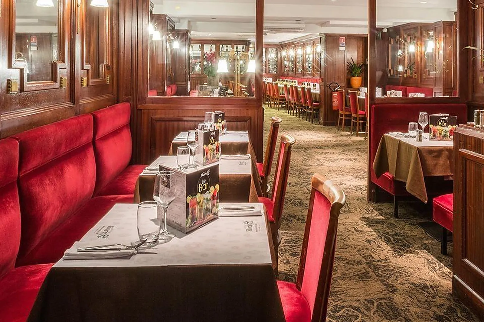 Lieux événementiels, BRASSERIE FLORE