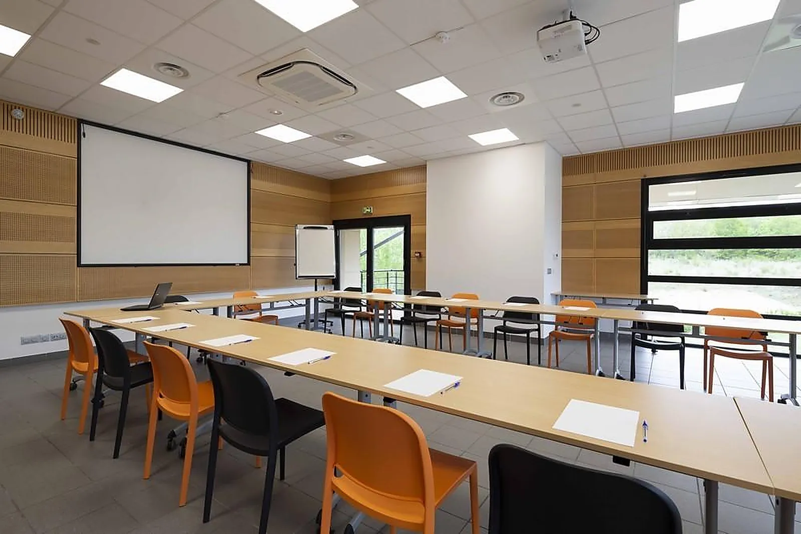 Lieux événementiels, BREAK HÔTEL