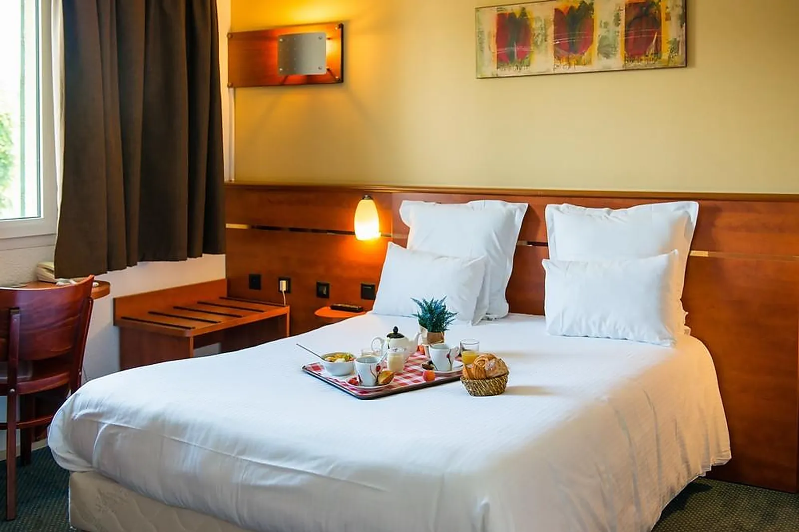 Lieux événementiels, BRIT HOTEL BLOIS LE PREMA