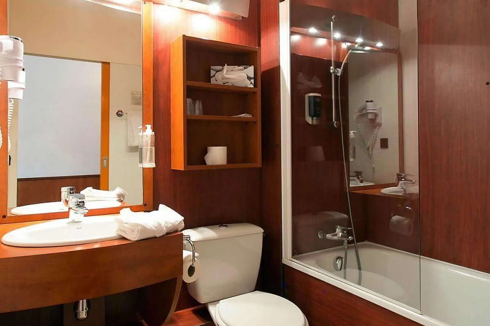 Lieux événementiels, BRIT HOTEL BORDEAUX AÉROPORT LE SORETEL