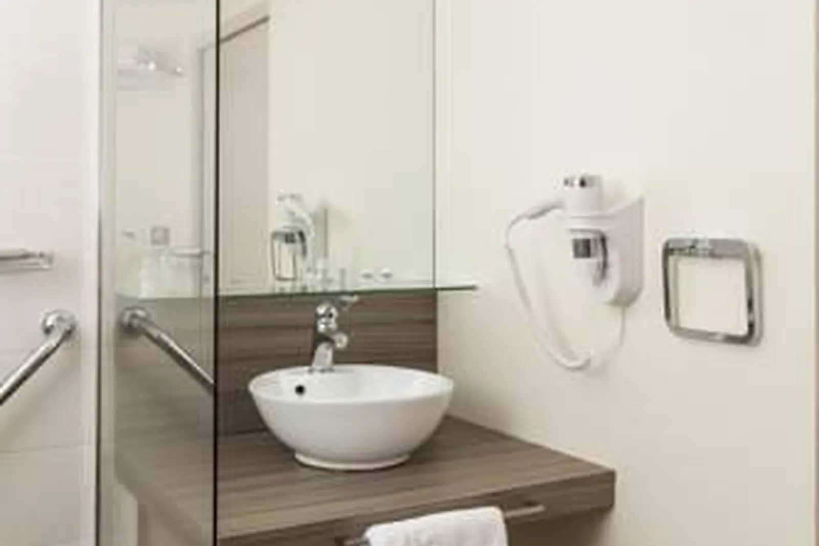 Lieux événementiels, BRIT HOTEL FOIX